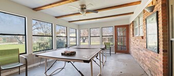 White Rock Estate: Graceful 5-Bedroom Home