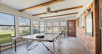 White Rock Estate: Graceful 5-Bedroom Home