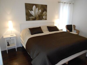 4 chambres, fer et planche à repasser, Wi-Fi, draps fournis