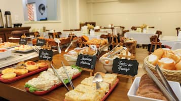 Gratis frukostbuffé varje dag