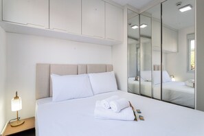 Apartment | Langsir/tirai gelap terus, seterika/papan seterika, Wi-fi percuma