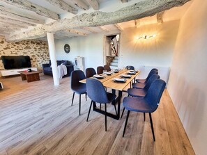 Dining - Nature View Cottage • Terrace • Piscina (Aguts)