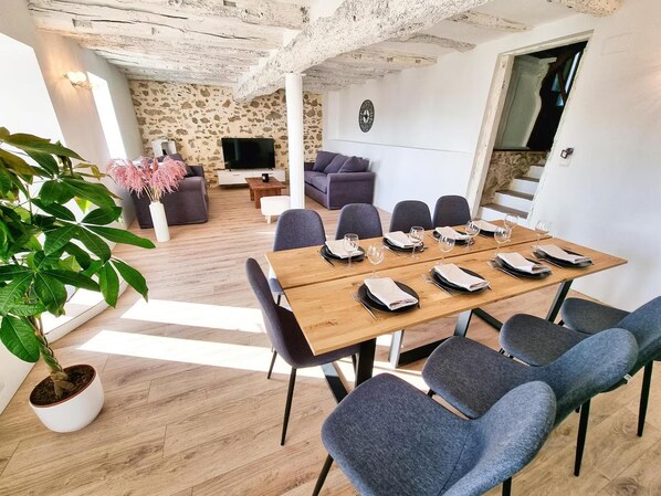 Dining - Nature View Cottage • Terrace • Piscina (Aguts)
