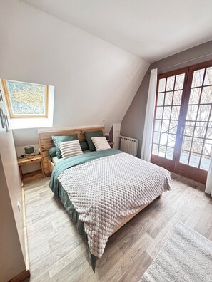 2 bedrooms, travel cot, free WiFi, bed sheets - Agouadis barn. Private mini golf course. Rated 3 épis, all-inclusive (Aulus-les-Bains)