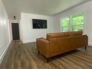 Smart TV - Recently renovated home in East Lawrence (Lawrence)