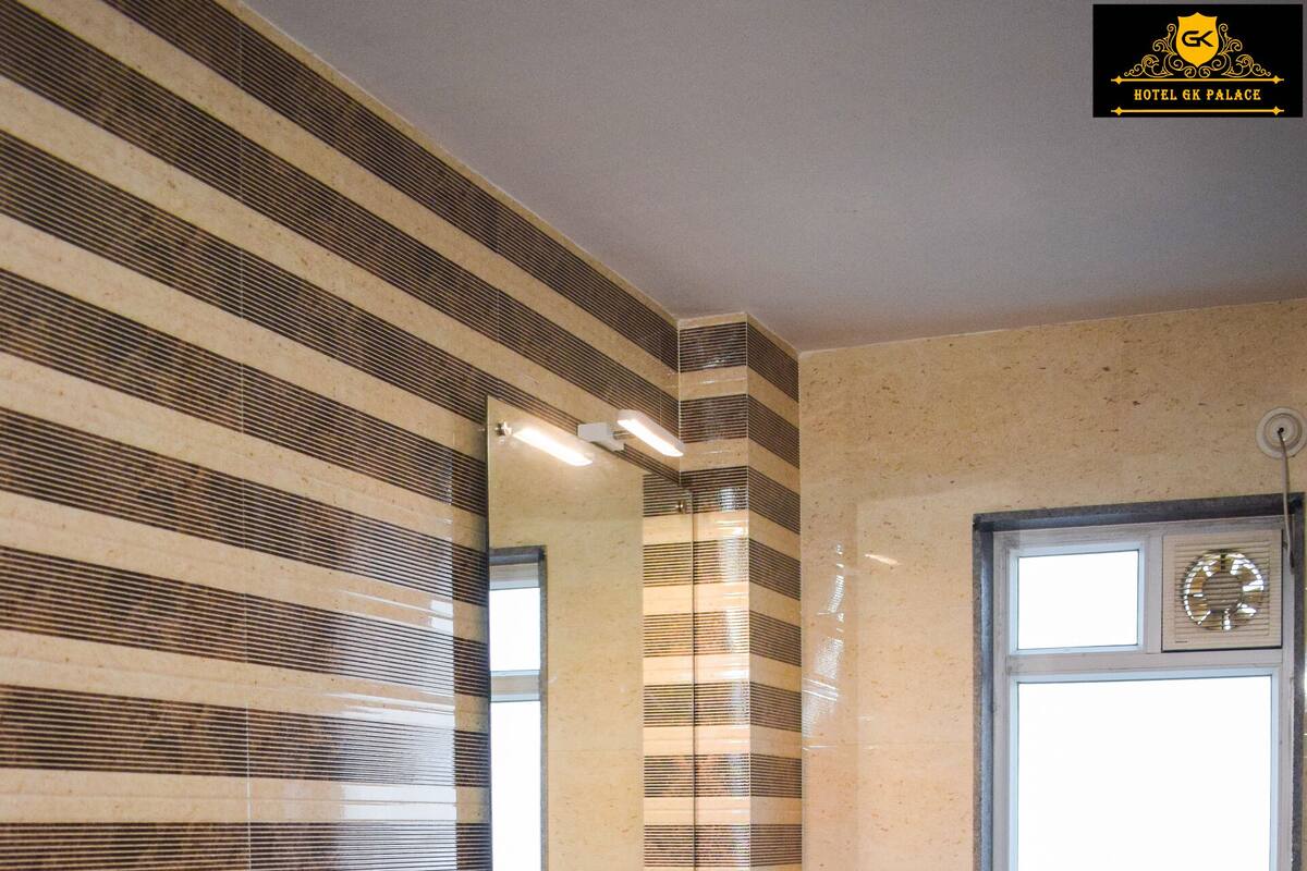 Chambre Double Présidentielle, vue ville | Salle de bain | Douche, articles de toilette gratuits, sÚche-cheveux