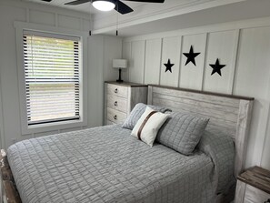 3 chambres, bureau, Wi-Fi, draps fournis
