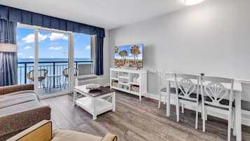 Signature Condo, 1 Bedroom, Non Smoking, Ocean View | Living room