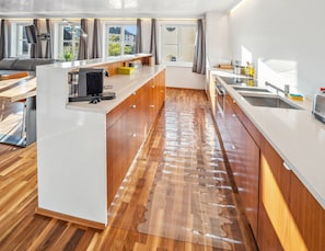 Fridge, microwave, stovetop, dishwasher - The most central holiday apartment in Munich - 90 m² luxury at Viktualienmarkt (München)