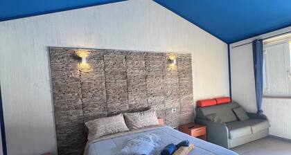 Cozy beach Studio with Terrace & Steps from the Adriatic Sea