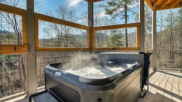Bain à remous extérieur