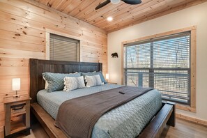 3 chambres, fer et planche à repasser, Wi-Fi gratuit, draps fournis