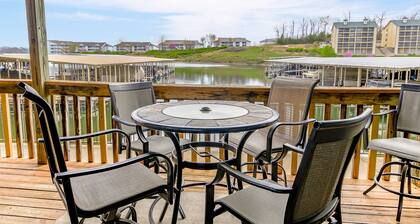 Waterfront 2BR/2BA Condo, Walk-Out Deck to Lake, Pools & Hot Tub