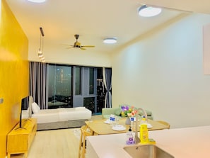 Superior Apartment | In-room safe, individually furnished, soundproofing, free WiFi - Well-Shaped Suites At STAR KLCC (Kuala Lumpur)