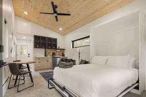 9 chambres, fer et planche à repasser, Wi-Fi, draps fournis