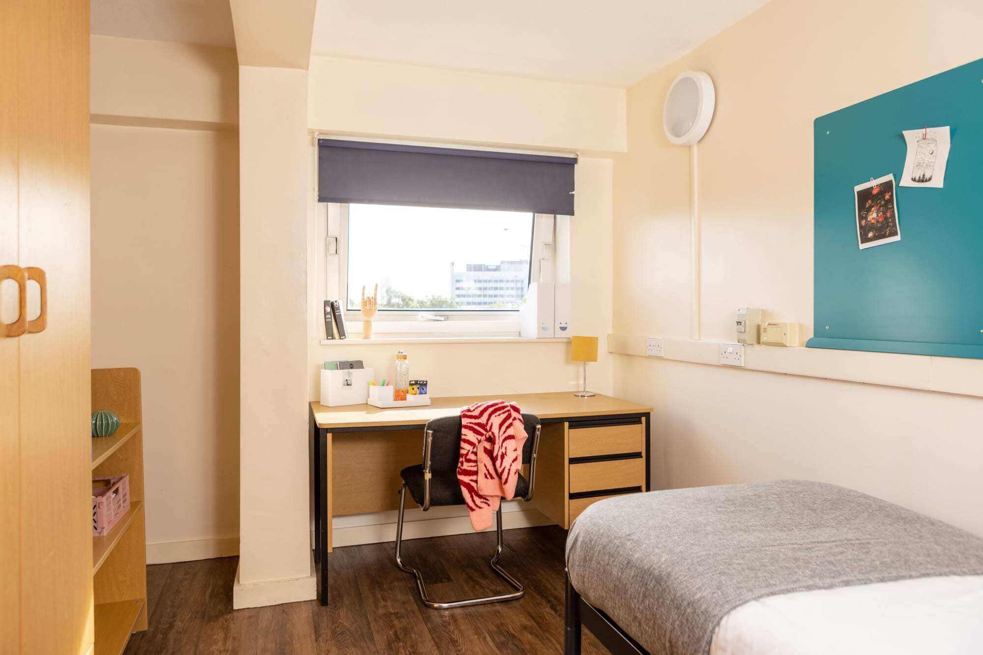 Habitación individual, para no fumadores, baño compartido | Wifi gratis y ropa de cama 