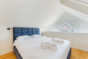 1 dormitorio, tabla de planchar con plancha, Internet y ropa de cama
