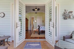 3 soverom, skrivebord, strykejern/-brett og wi-fi (inkludert)