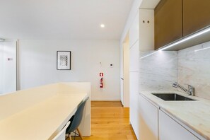 Microones, forn, cafetera i tetera i torradora 