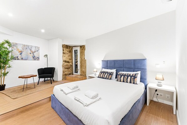 1 bedroom, iron/ironing board, Internet, bed sheets