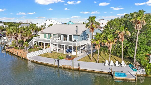 المنشأة من الخارج