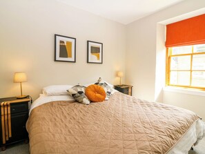2 bedrooms, individually decorated, individually furnished, free WiFi