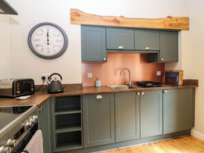 Dishwasher, cookware/dishes/utensils - 49 Castlegate (Jedburgh)