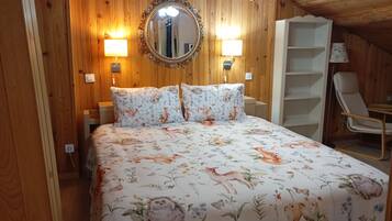 5 chambres, fer et planche Ă repasser, lit parapluie, accĂšs Internet