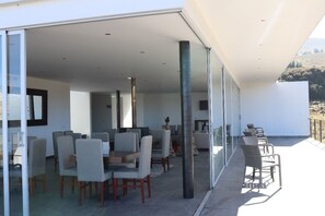 Outdoor dining - "Cotopaxi Sanctuary Lodge" Suite Doble (QUITO)