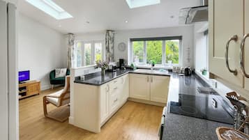 Dishwasher, highchair