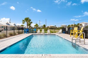 Seasonal outdoor pool - Cape Cottages by Panhandle Getaways (Port St. Joe)