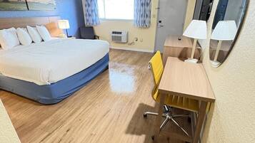 Standard Room, Mobility Accessible, Non Smoking | Free WiFi, bed sheets