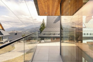 Premium House, Balcony, Mountain View | Balcony