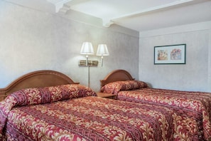 Double or Twin Room | Desk, free WiFi
