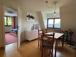 Dining - Vacation apartment in the countryside on the outskirts of Weimar, 1st floor (Weimar)