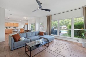 Smart-TV, peis, stereoanlegg og PC-skjermer