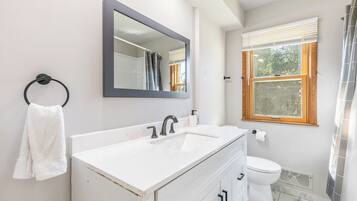 Toallas, jabón, papel higiénico