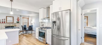 4 bedroom HOUSE – 5 Minutes to MOA & AIRPORT