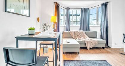 Luxury London Retreat With 8 Bedrooms