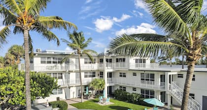 Steps to the Sand! Coastal Condo with Heated Pool Access