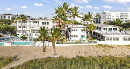 Steps to the Sand! Coastal Condo