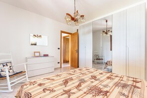 3 chambres, fer et planche à repasser, accès Internet