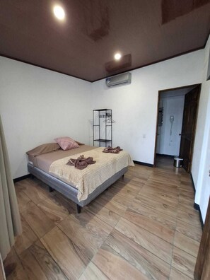 Basic Double Room, Patio | Free WiFi - Cabini Taz  (Cahuita)