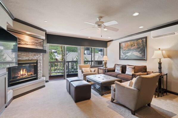 TV - Saint James Place 203 (Beaver Creek)