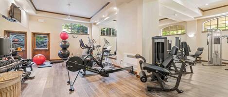 st-james-amenities-2972_52166673390_o