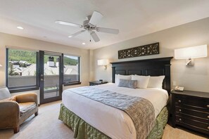 3 bedrooms, iron/ironing board, travel crib, WiFi