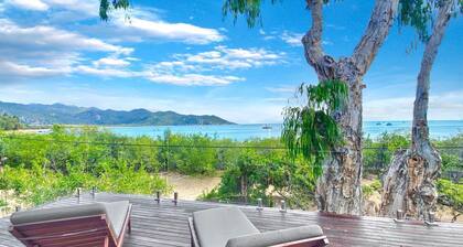 Absolute Beachfront & Pool House