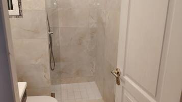 Apartament, 1 dormitori, fumadors, balcó | Bany