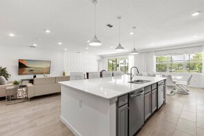 Interior - 15 Bedrooms/15.5 Bathrooms/Veranda Palms (2521SD) (Kissimmee)