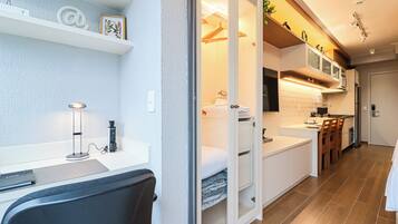 Studio | Veranda